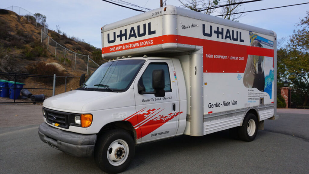 How Big is a 15 ft Uhaul Truck